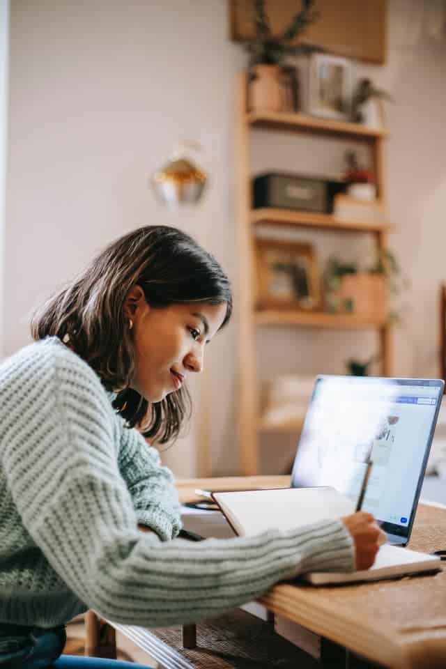 woman working on laptop
